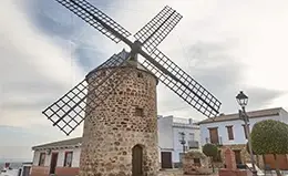 Descubre la esencia de La Mancha en Puerto Lápice.