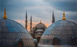 Explora la mezquita de Suleyman, maravilla de la arquitectura otomana