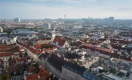 Visita panorámica por las majestuosas avenidas de Viena.