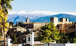 Descubre el encanto de Granada.