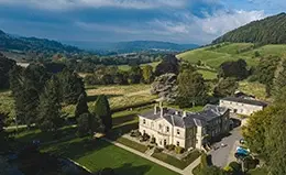 Pasea por la encantadora ciudad medieval de Durham.