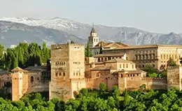 Visita al majestuoso Palacio de la Alhambra