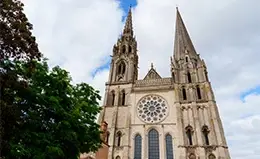 Llegada a Chartres, puerta del Valle del Loira
