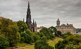 Llegada a la histórica Edimburgo.