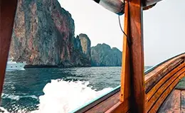 Viaje en ferry a las islas Phi Phi.