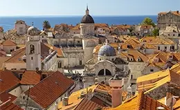 Visita la farmacia más antigua de Europa en el Monasterio Franciscano