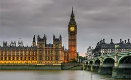 Descubre monumentos emblemáticos como el Big Ben y Buckingham Palace