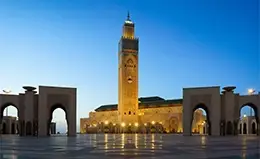 La majestuosa Mezquita de Hassan en Casablanca alucina