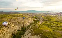 Opción de sobrevolar Capadocia en globo aerostático