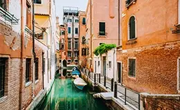 Paseo por los canales de Venecia