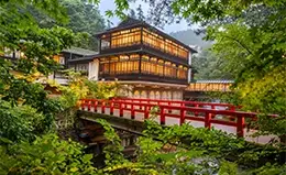 Relájate en un Ryokan tradicional japonés (categoría Premium)
