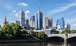 Libertad para explorar la mágica Santorini