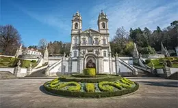 Subida en el funicular más antiguo del mundo hasta el santuario de Bom Jesús en Braga.