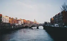 Tarde libre para descubrir la magia de Dublín.