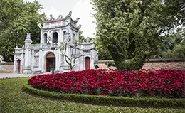 Descubre la historia en el Templo de la Literatura, un símbolo de Hanói.
