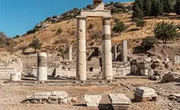 Éfeso ciudad antigua, cita obligada