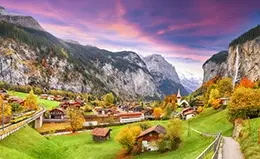 Explora los pintorescos pueblos de Lauterbrunnen y Grindelwald.