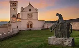 Explore las basílicas de Asís y su espiritualidad única