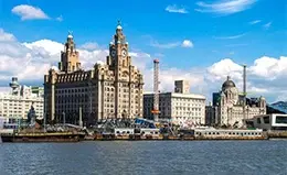 Paseo por Liverpool, la ciudad de los Beatles.