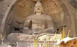 Maravillate con el espectacular arte budista de las Cuevas de Yungang, con miles de esculturas en cuevas milenarias.