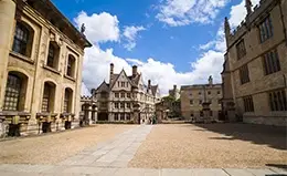 Oxford, cuna de la educación.