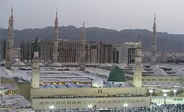 Parada en la majestuosa Mezquita Verde.