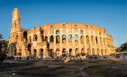 Explore la historia y la magnificencia del Coliseo y los foros romanos