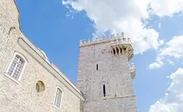 Café en la encantadora ciudad medieval de Estremoz Cáceres